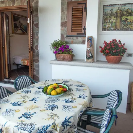 Concettina House * 라벨로