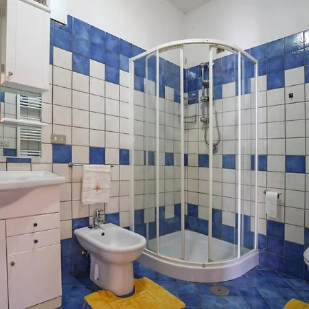 Concettina House * 라벨로